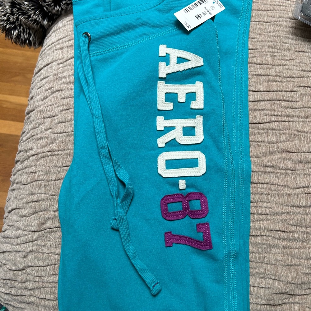 NWT Aeropostale Slim Fit Stretch Fleece Sz M